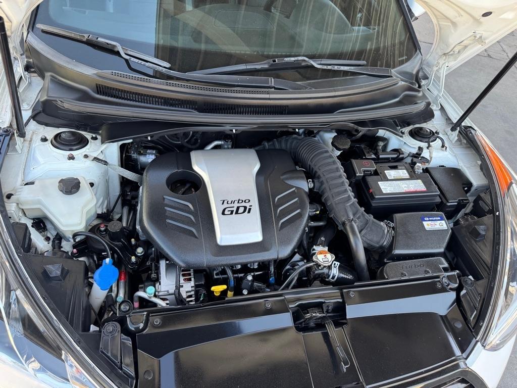 Hyundai Veloster Turbo 6MT 2016