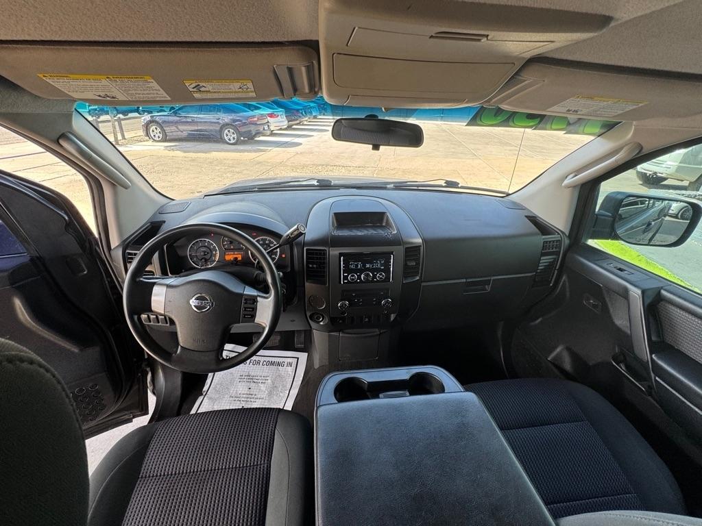 Nissan Titan XE King Cab 2WD SWB 2009