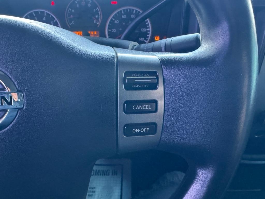 Nissan Titan XE King Cab 2WD SWB 2009