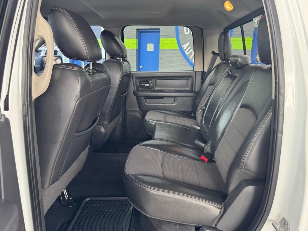 Dodge 1500 Sport Crew Cab 4WD 2011