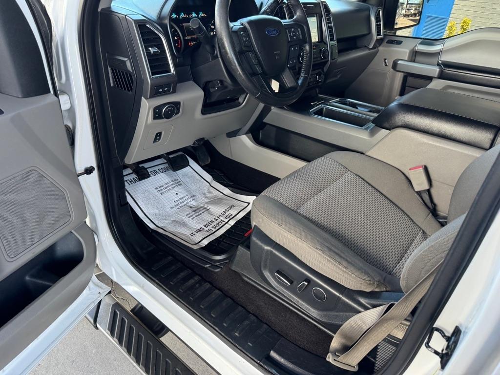 Ford F-150 XL SuperCrew 5.5-ft. Bed 4WD 2016