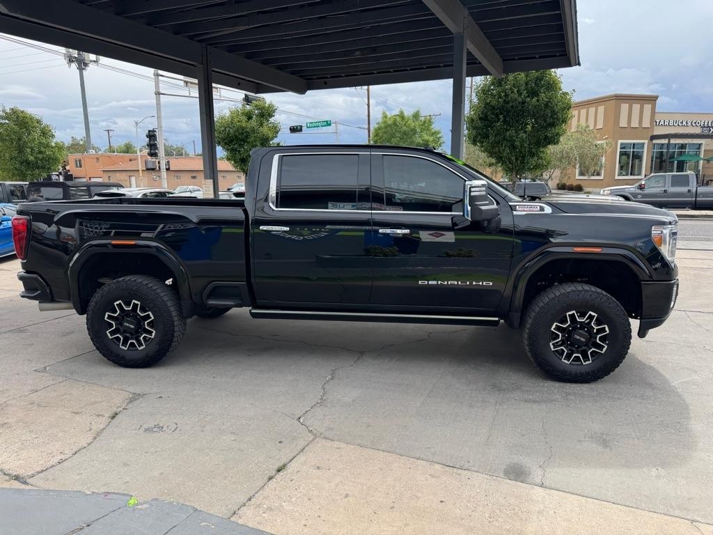 GMC Sierra 2500HD Denali Crew Cab 4WD SB 2022