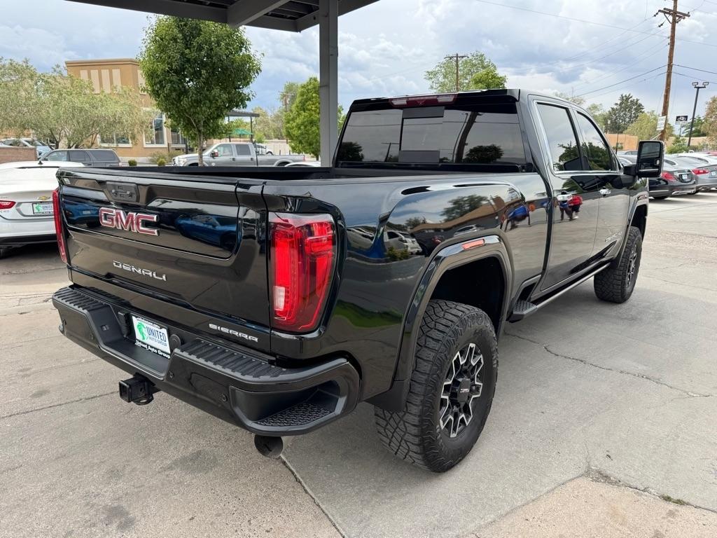 GMC Sierra 2500HD Denali Crew Cab 4WD SB 2022
