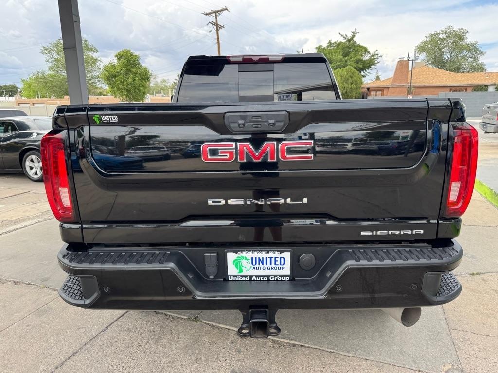 GMC Sierra 2500HD Denali Crew Cab 4WD SB 2022