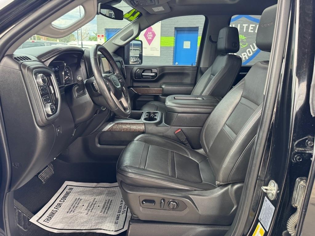 GMC Sierra 2500HD Denali Crew Cab 4WD SB 2022