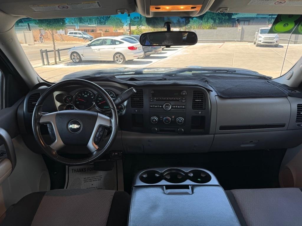 Chevrolet Silverado 2500HD Work Truck Crew Cab Std. Box 4WD 2008