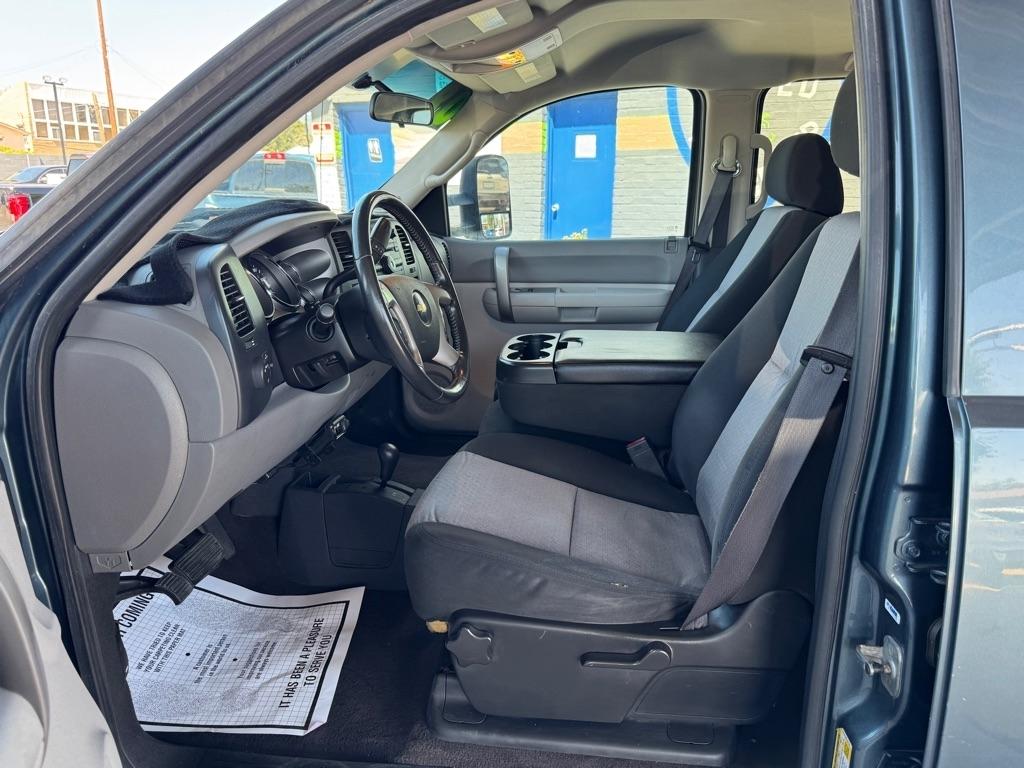 Chevrolet Silverado 2500HD Work Truck Crew Cab Std. Box 4WD 2008