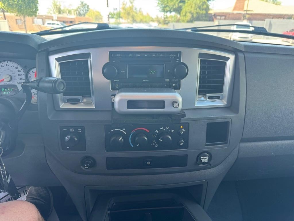 Dodge Ram 3500 ST Quad Cab 4WD DRW 2007