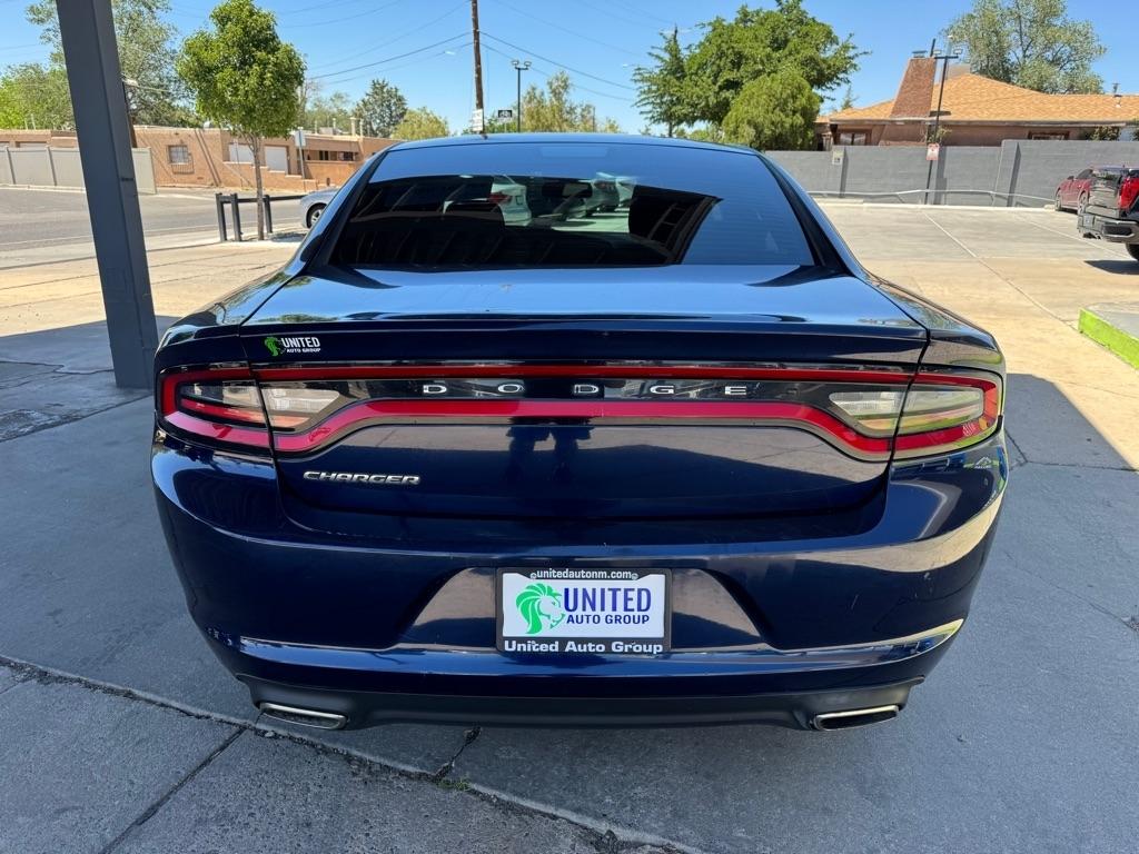 Dodge Charger SE 2017