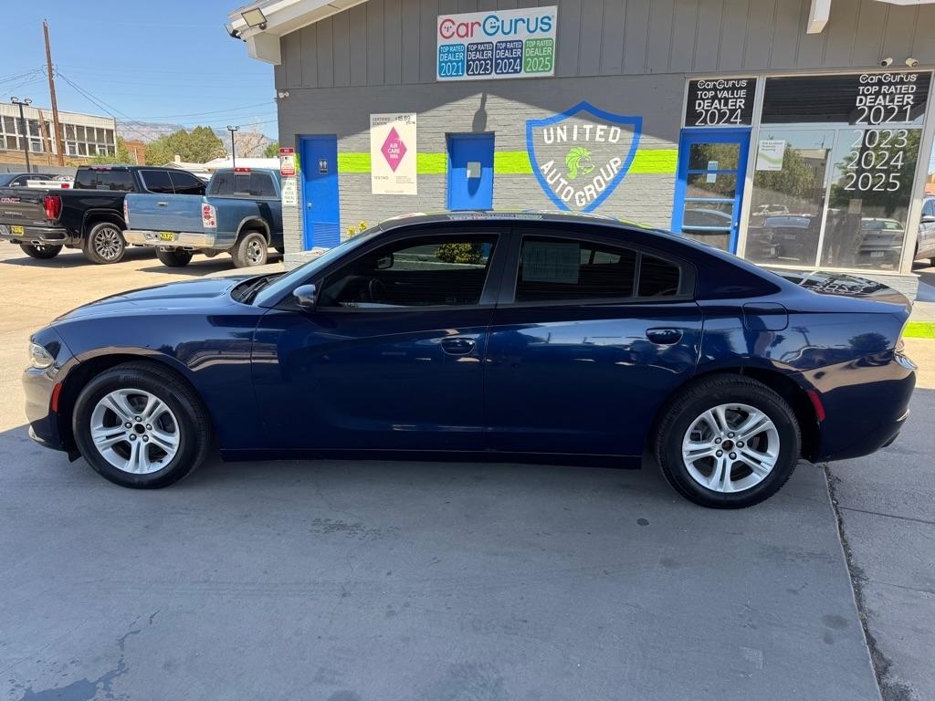 Dodge Charger SE 2017