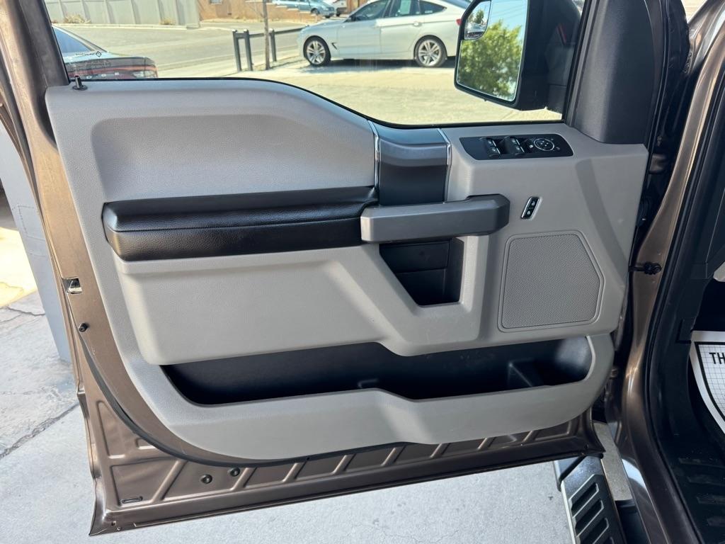 Ford F-150 XL SuperCrew 5.5-ft. Bed 4WD 2016