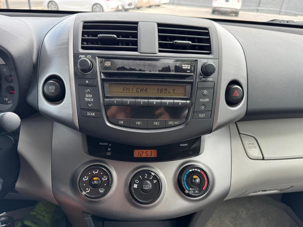 Toyota RAV4 Base V6 2WD 2007