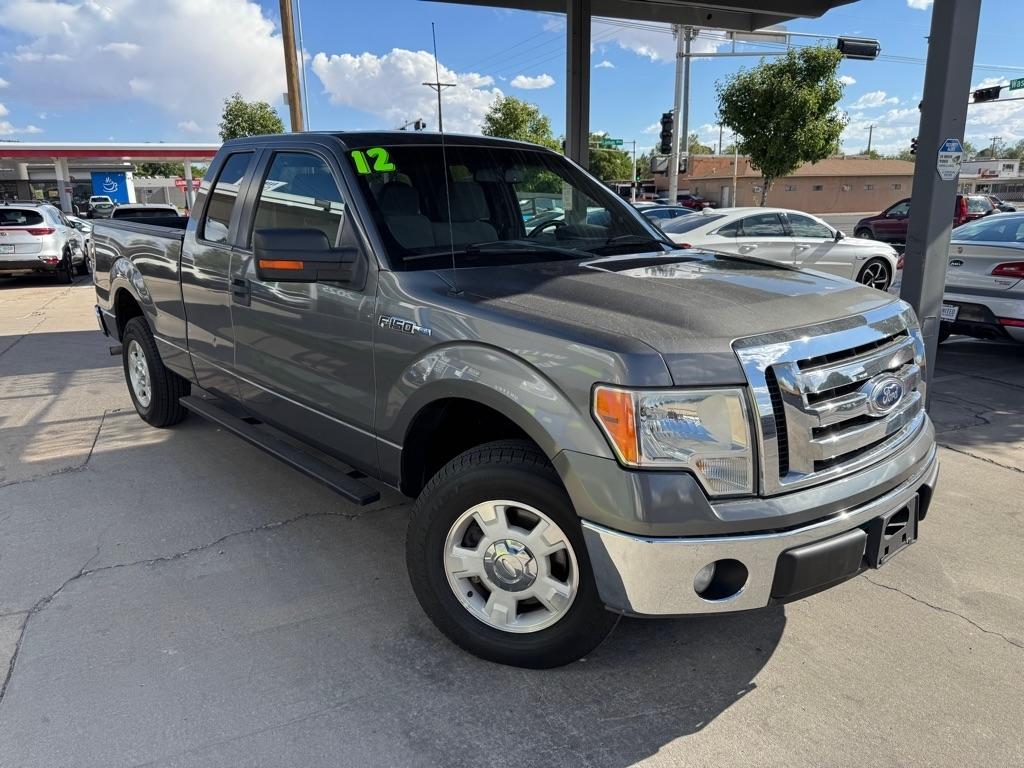 Ford F-150 XL SuperCab 8-ft. Bed 2WD 2012