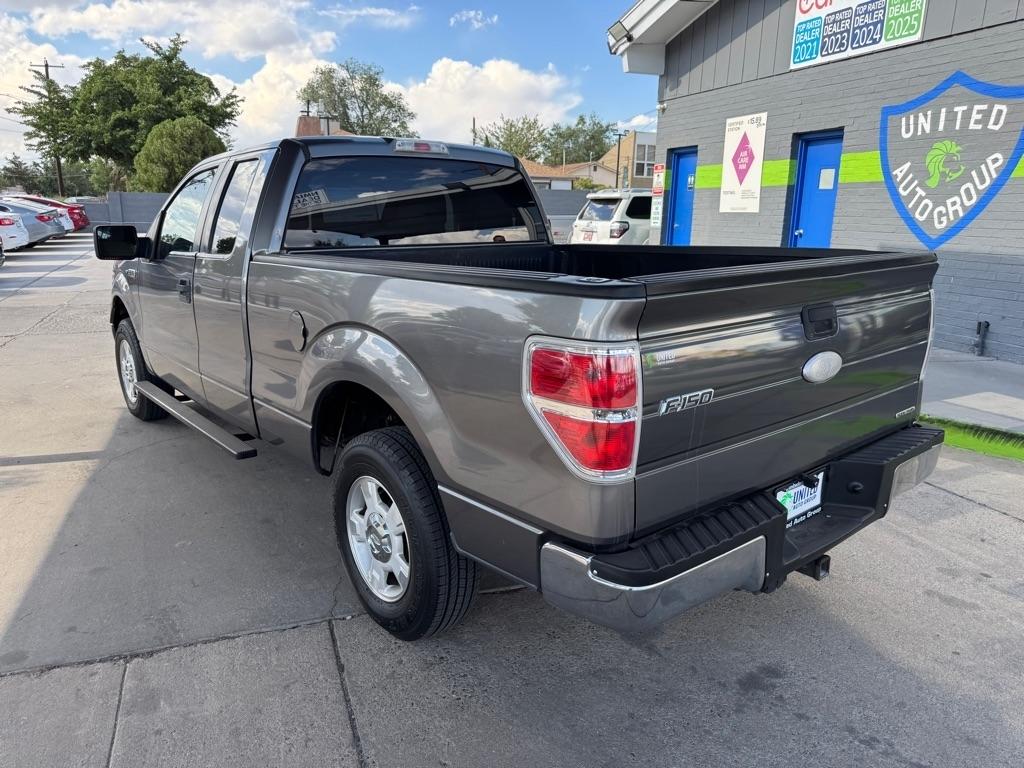 Ford F-150 XL SuperCab 8-ft. Bed 2WD 2012