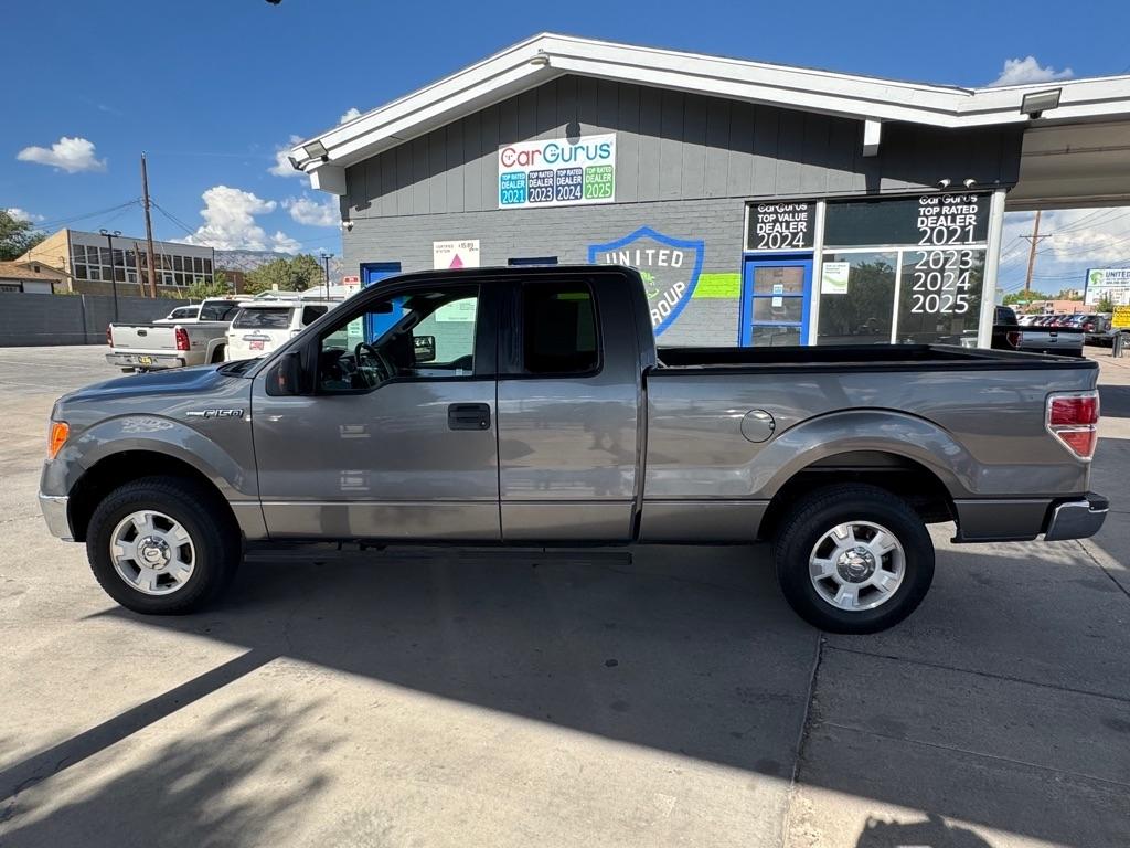 Ford F-150 XL SuperCab 8-ft. Bed 2WD 2012