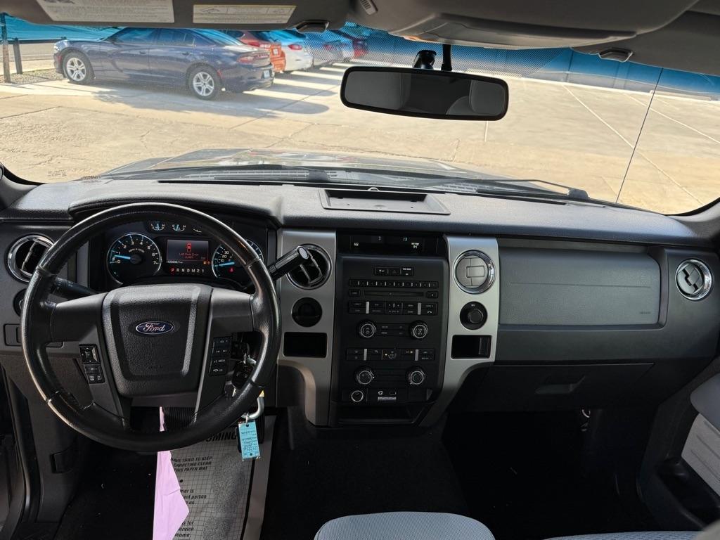 Ford F-150 XL SuperCab 8-ft. Bed 2WD 2012
