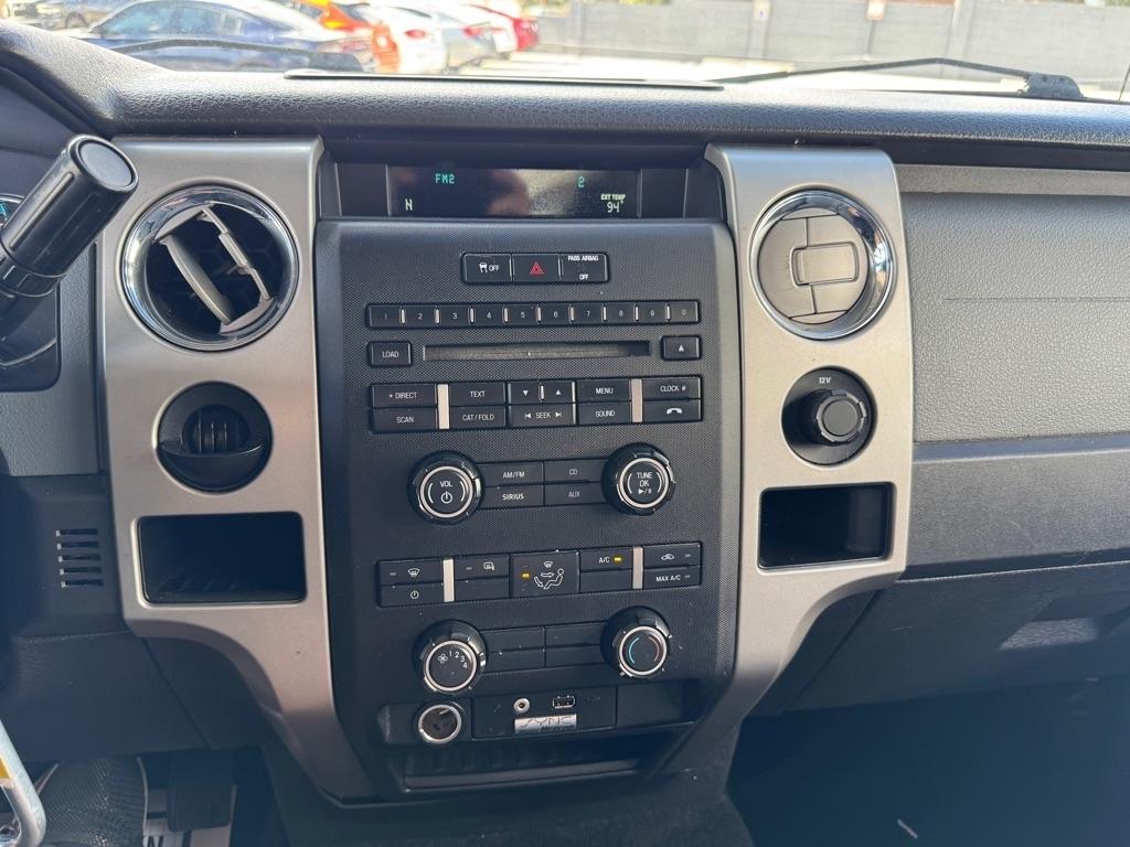 Ford F-150 XL SuperCab 8-ft. Bed 2WD 2012