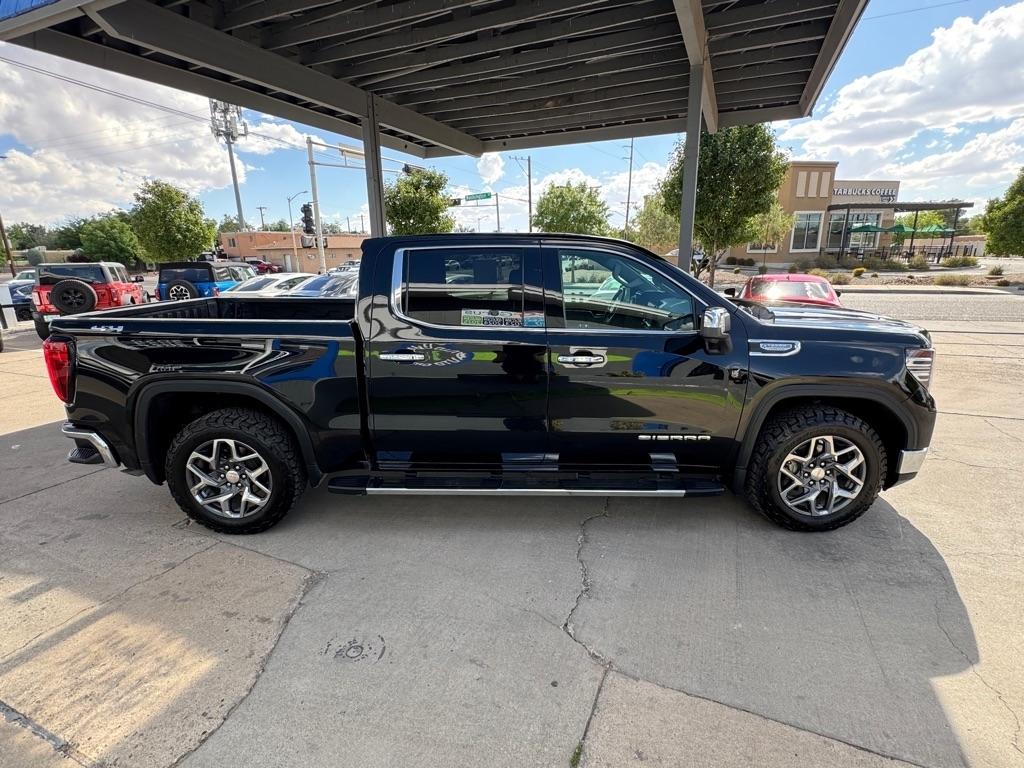 GMC Sierra 1500 SLT Crew Cab 4WD 2022