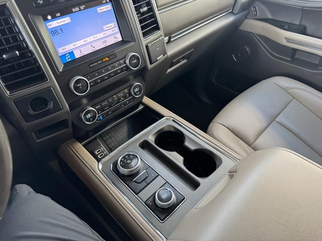 Ford Expedition XLT 4WD 2019