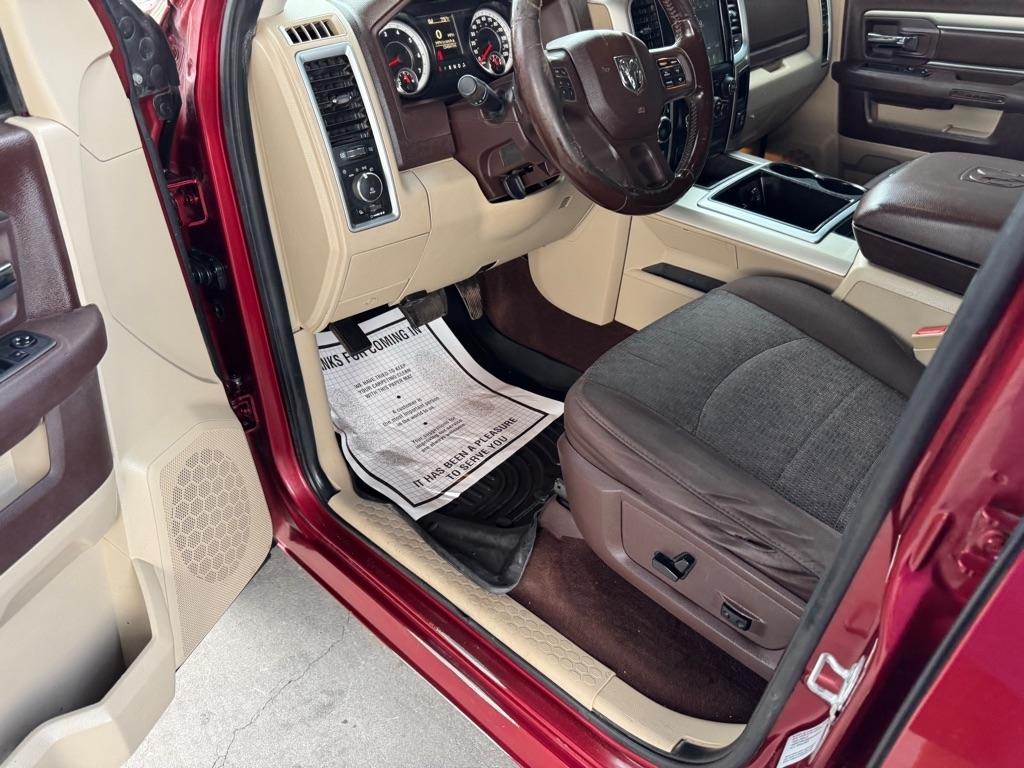 RAM 1500 SLT Crew Cab SWB 4WD 2015