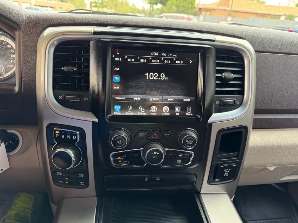 RAM 1500 SLT Crew Cab SWB 4WD 2015