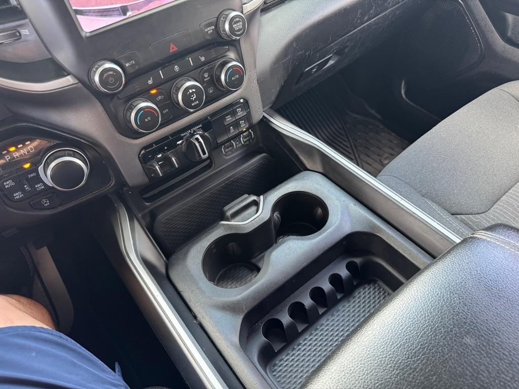 RAM 1500 Big Horn Crew Cab SWB 4WD 2022