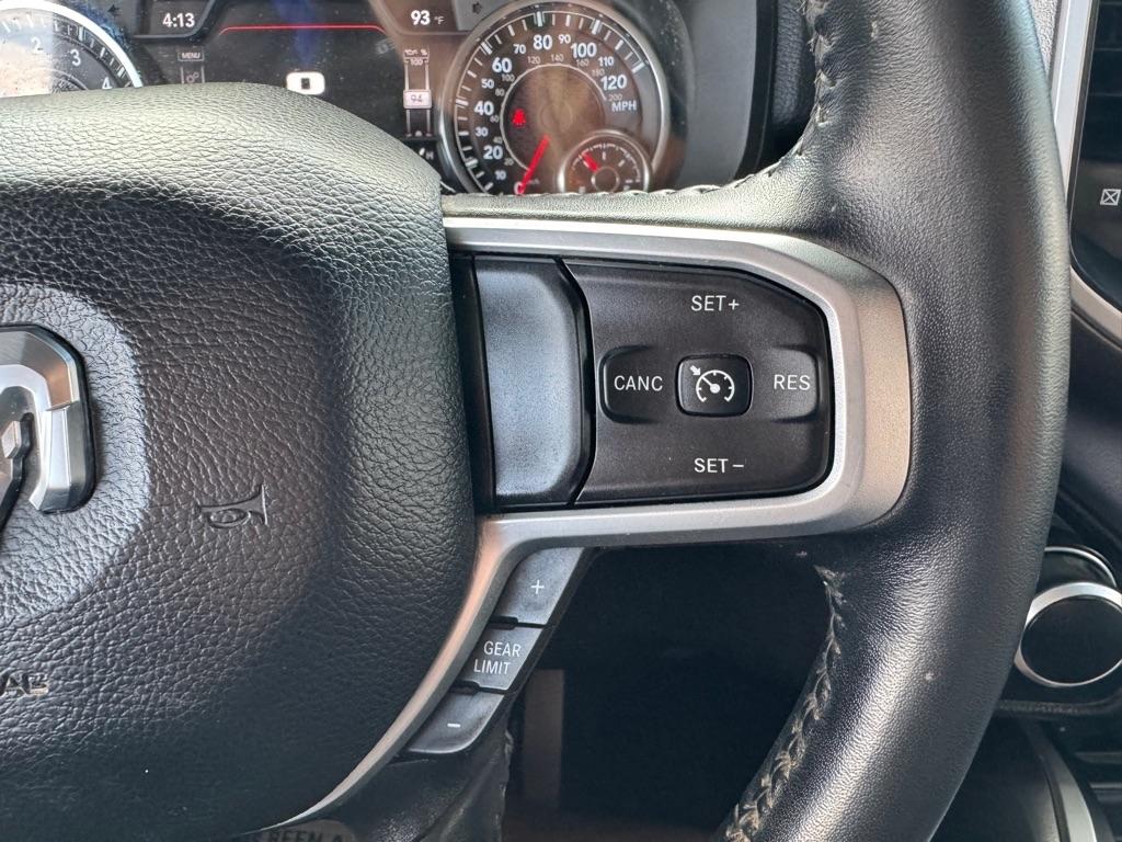 RAM 1500 Big Horn Crew Cab SWB 4WD 2022