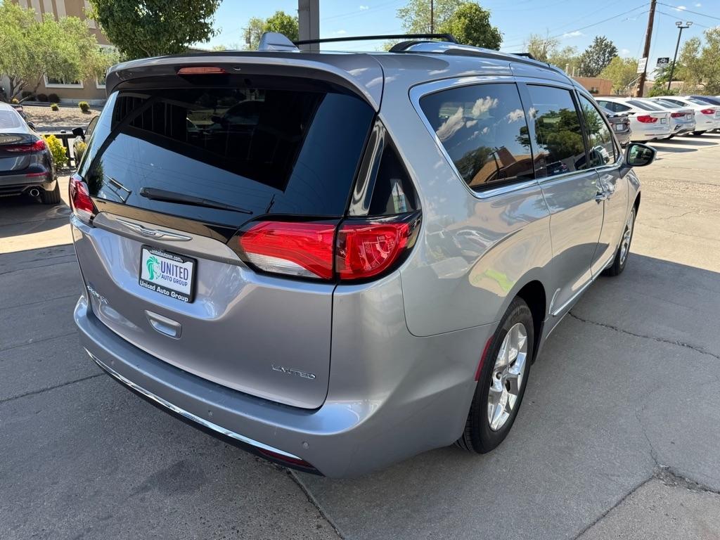 Chrysler Pacifica Limited 2018