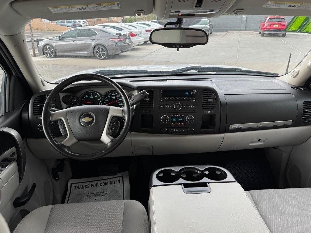 Chevrolet Silverado 1500 LT Crew Cab 2WD 2011