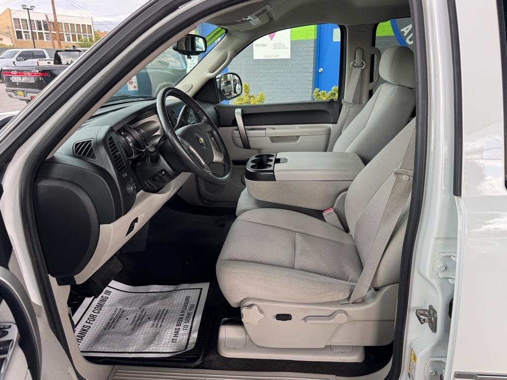 Chevrolet Silverado 1500 LT Crew Cab 2WD 2011