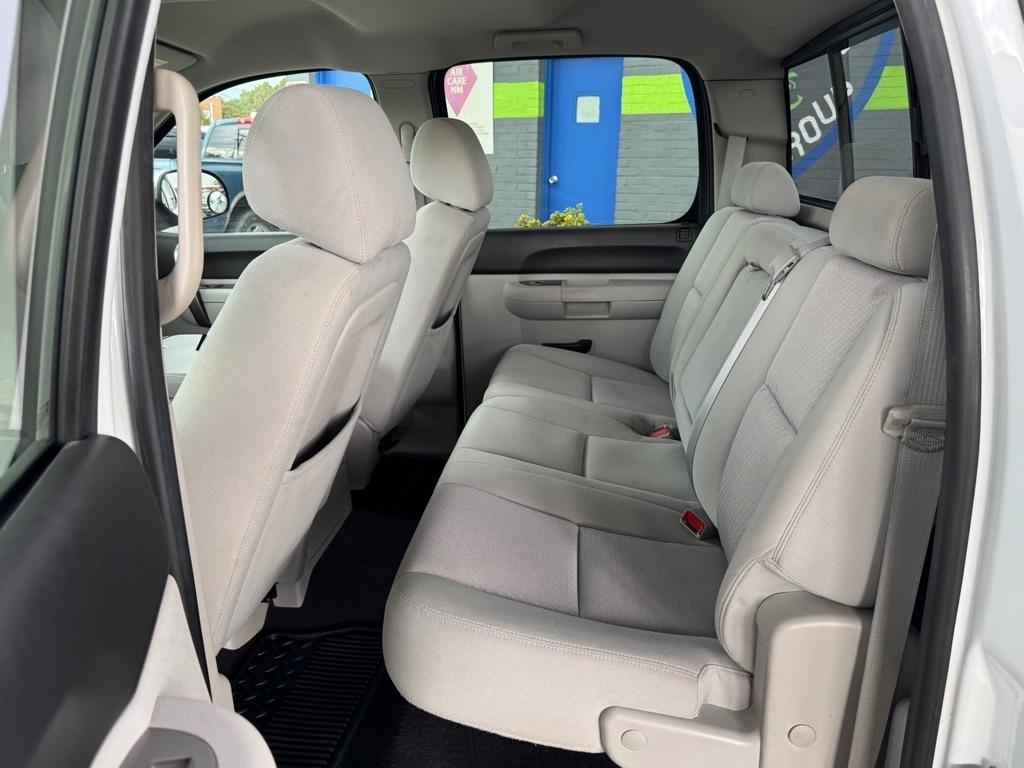 Chevrolet Silverado 1500 LT Crew Cab 2WD 2011