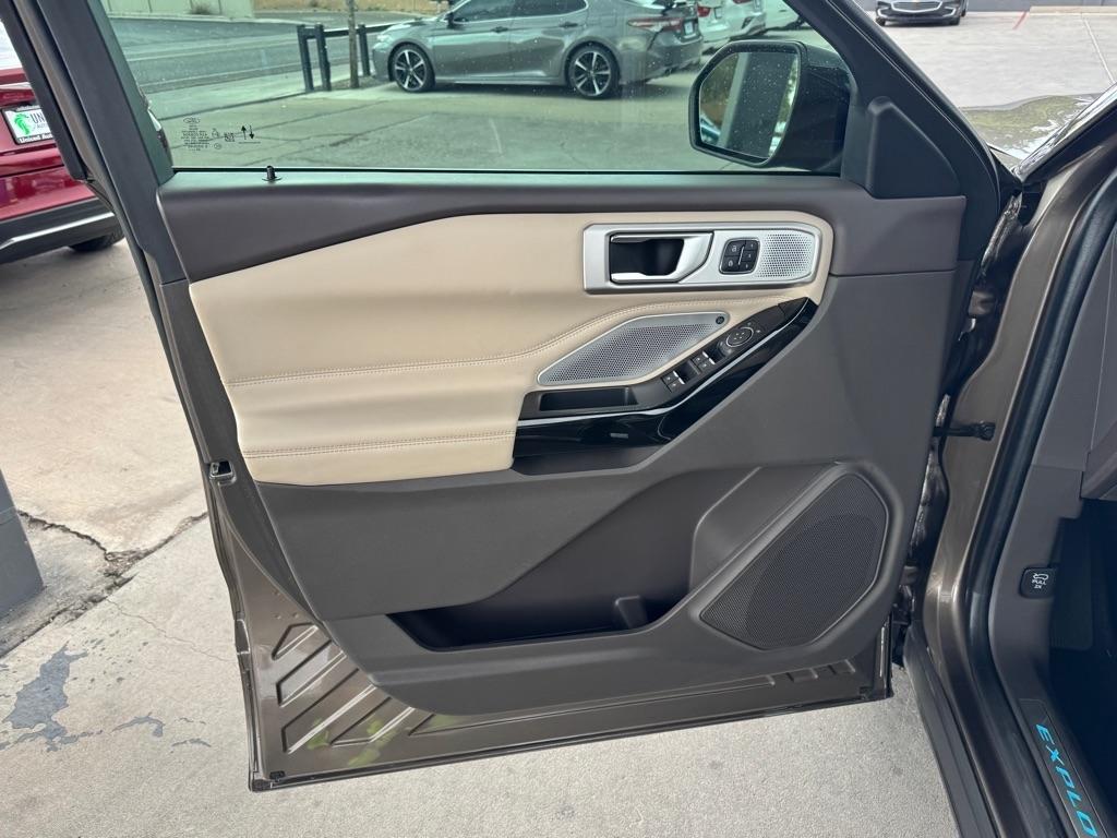 Ford Explorer Platinum AWD 2021