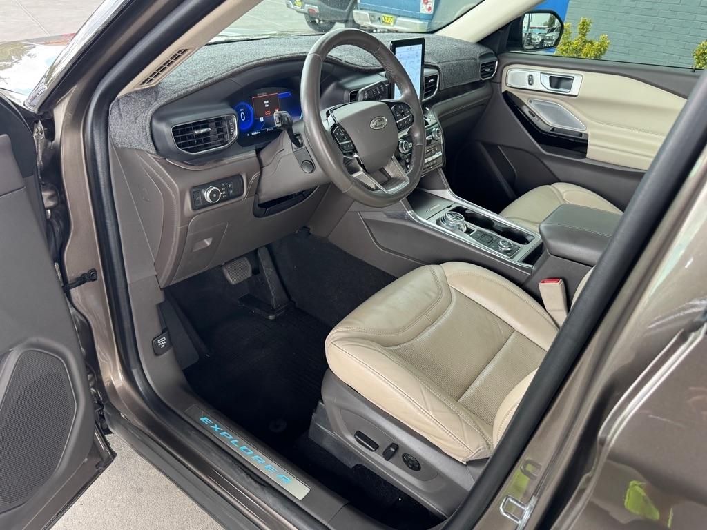 Ford Explorer Platinum AWD 2021