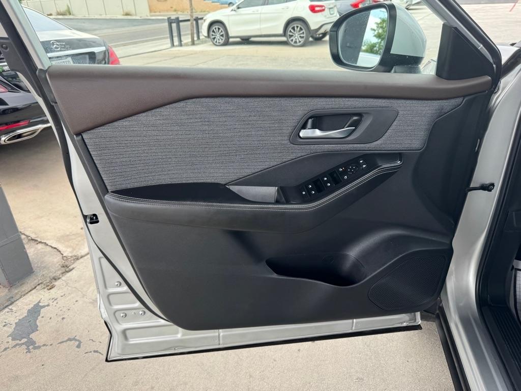 Nissan Rogue SV AWD 2022