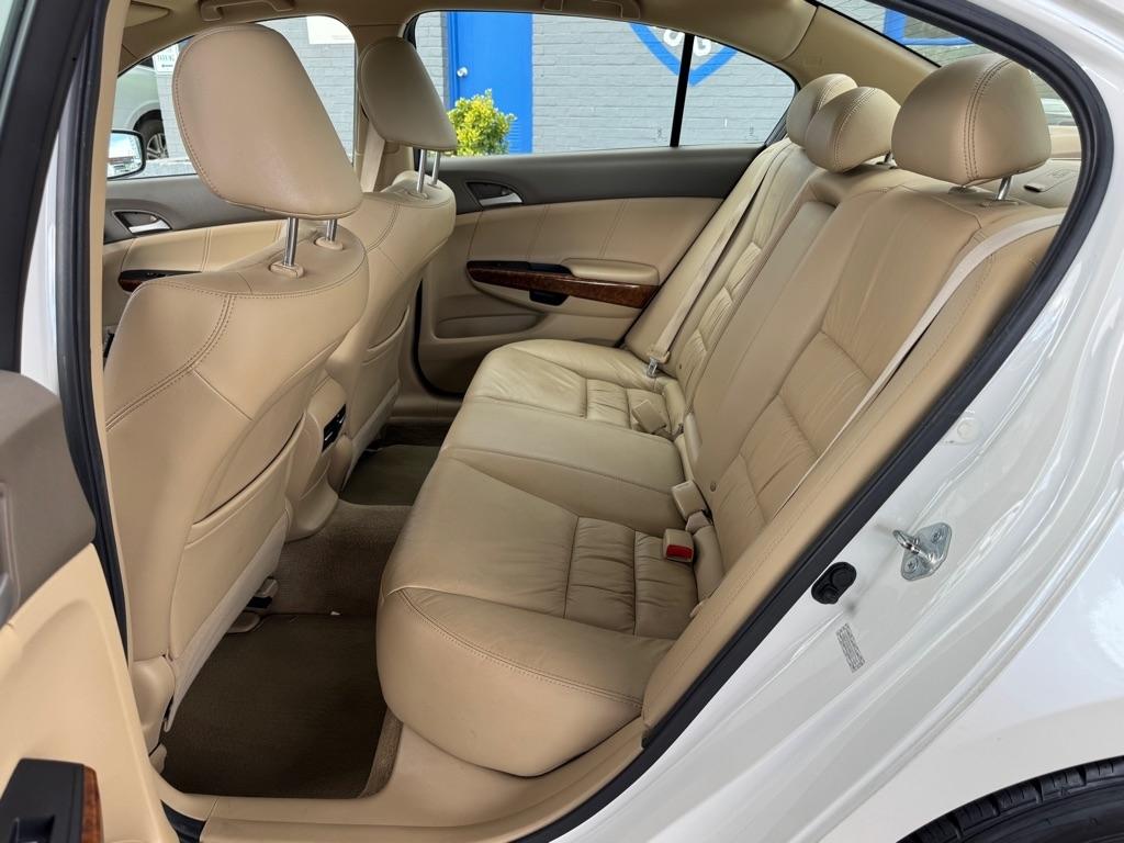 Honda Accord EX-L V-6 Sedan AT 2010