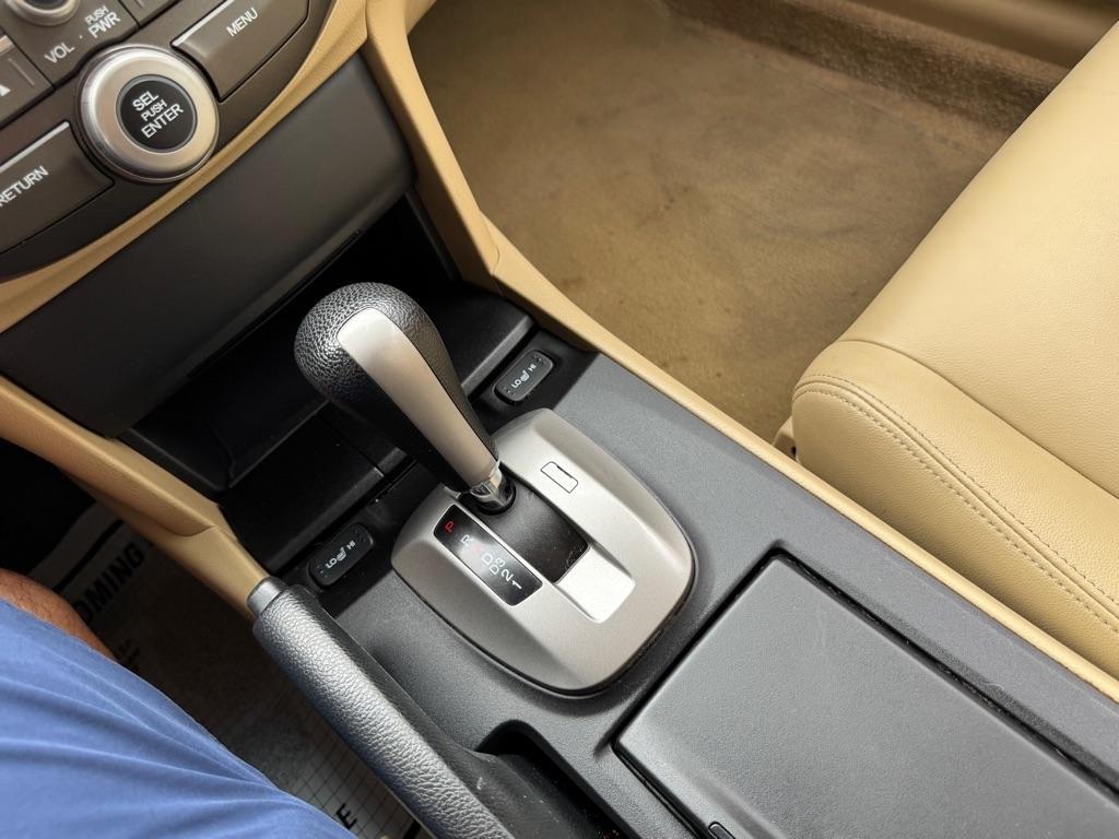 Honda Accord EX-L V-6 Sedan AT 2010