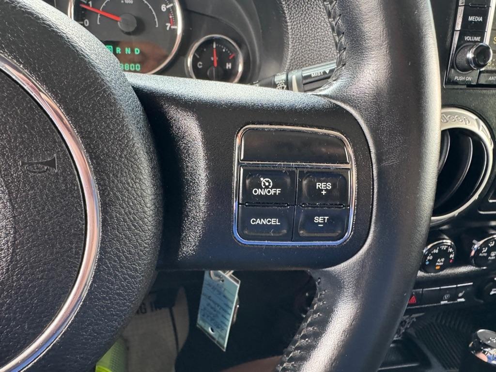 Jeep Wrangler Unlimited Sahara 4WD 2014