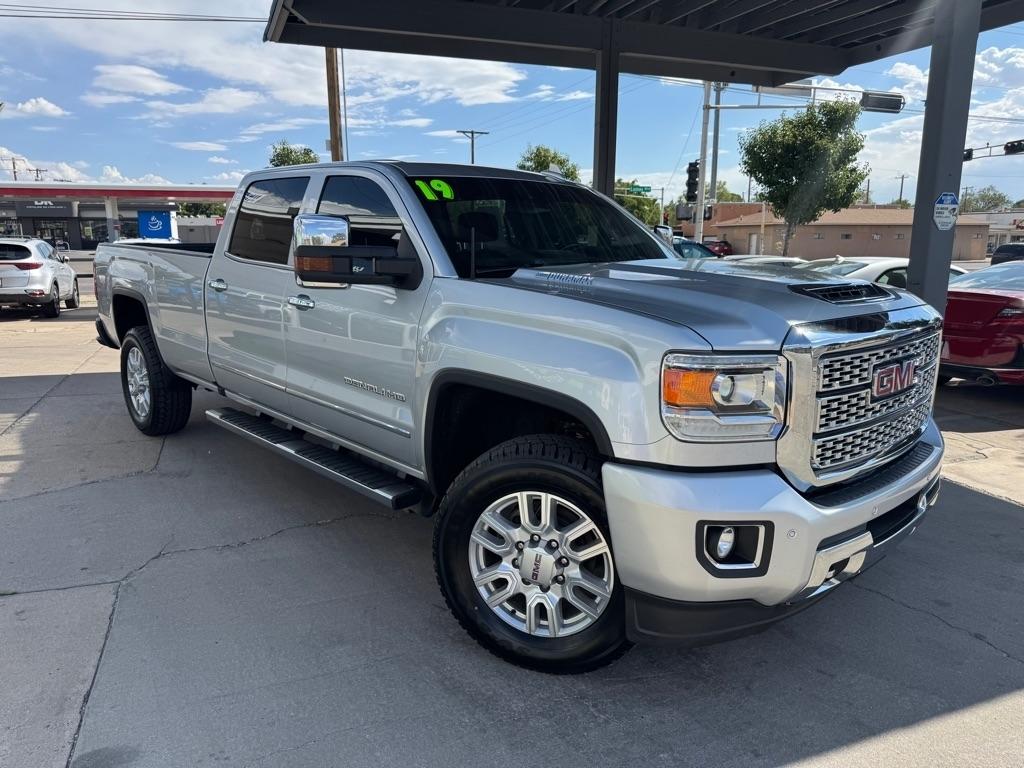 GMC Sierra 3500HD Denali Crew Cab Long Box 4WD 2019