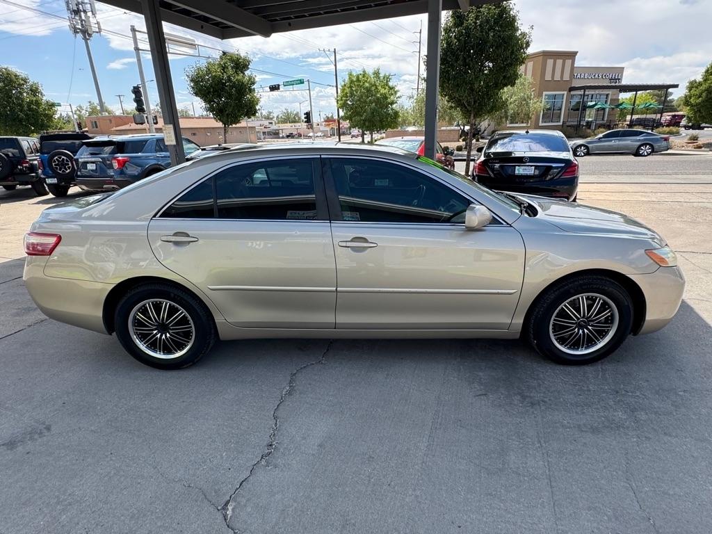 Toyota Camry SE 5-Spd AT 2009