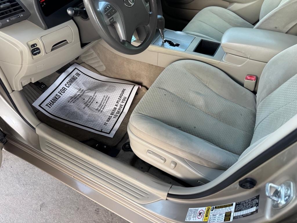 Toyota Camry SE 5-Spd AT 2009
