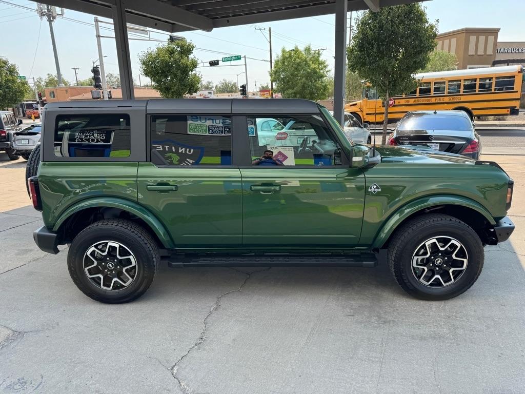 Ford Bronco Base 4-Door 2023