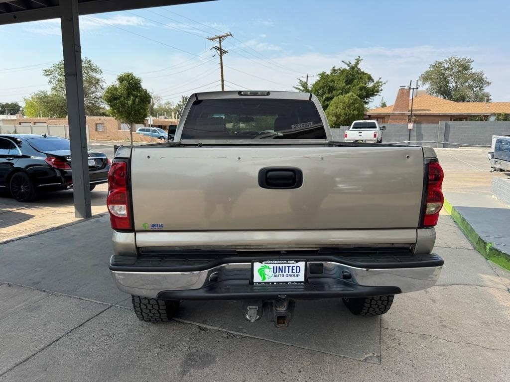 Chevrolet Silverado 2500HD Crew Cab Long Bed 4WD 2003