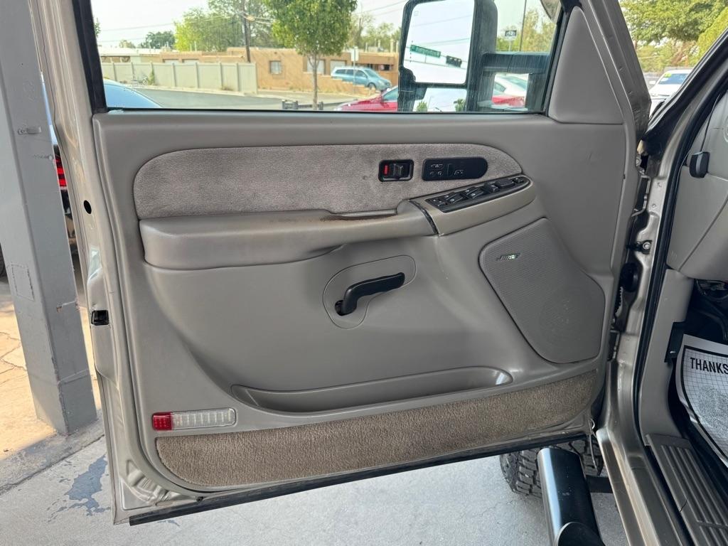 Chevrolet Silverado 2500HD Crew Cab Long Bed 4WD 2003