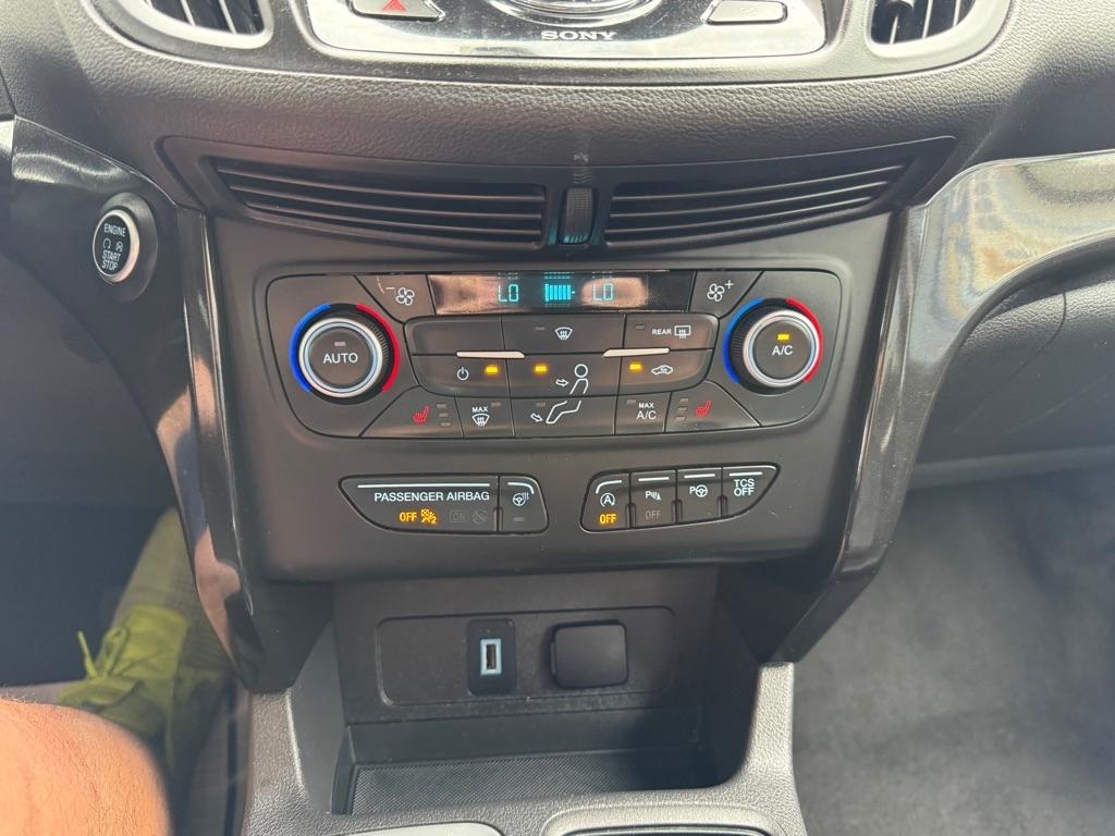 Ford Escape Titanium 4WD 2019