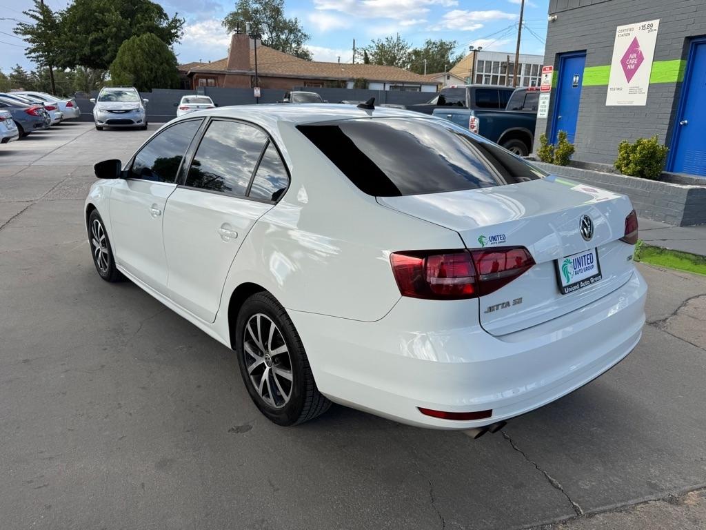 Volkswagen Jetta 1.4T SE 6A 2017