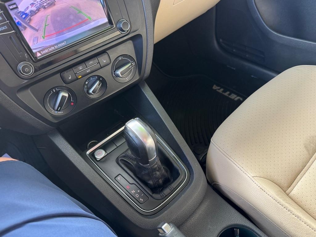Volkswagen Jetta 1.4T SE 6A 2017