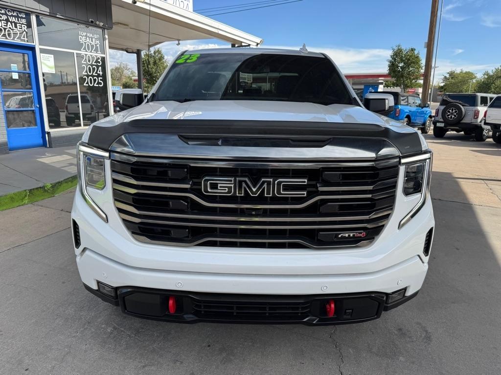 GMC Sierra 1500 4WD Crew Cab 147" AT4 2023