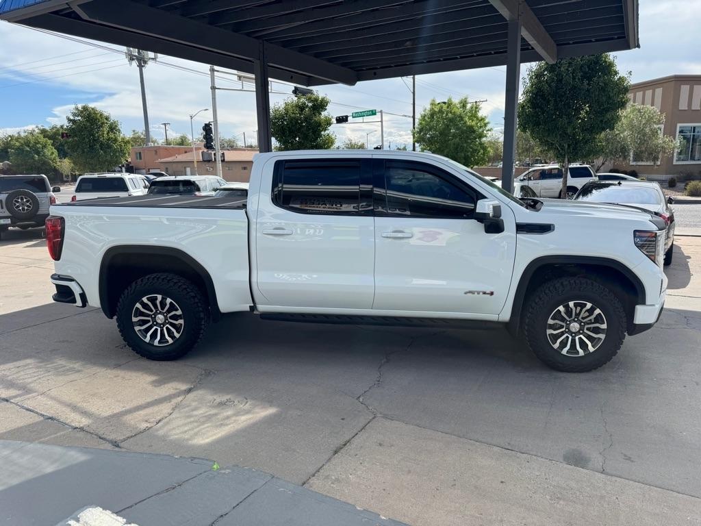 GMC Sierra 1500 4WD Crew Cab 147" AT4 2023