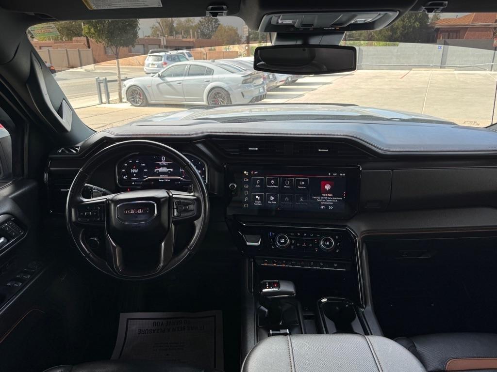GMC Sierra 1500 4WD Crew Cab 147" AT4 2023