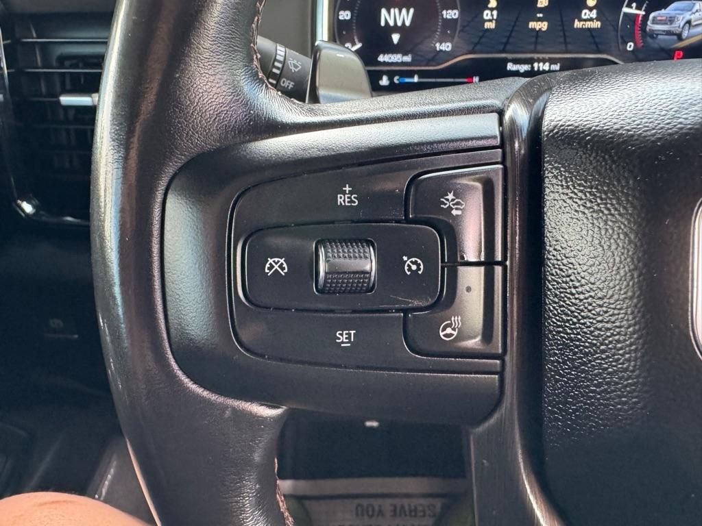 GMC Sierra 1500 4WD Crew Cab 147" AT4 2023